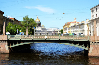 Поцелуев мост